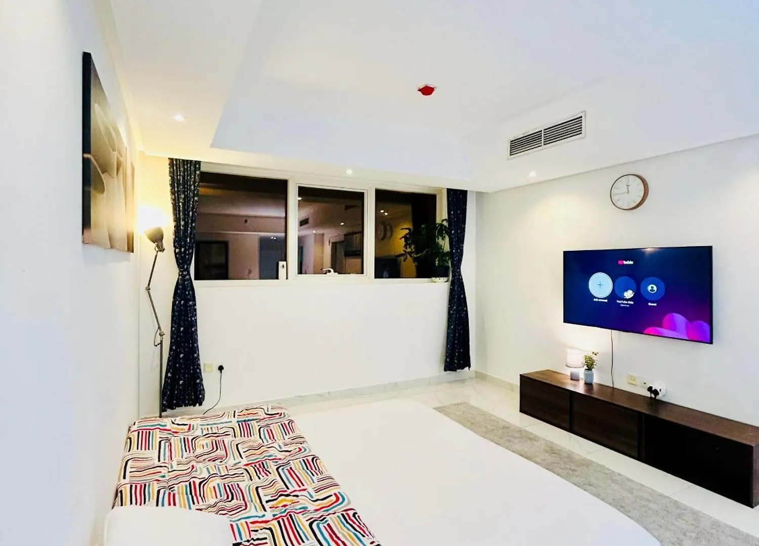 Feel At Home Spacious 2 Bed Room Apartment Sharjah 0*,